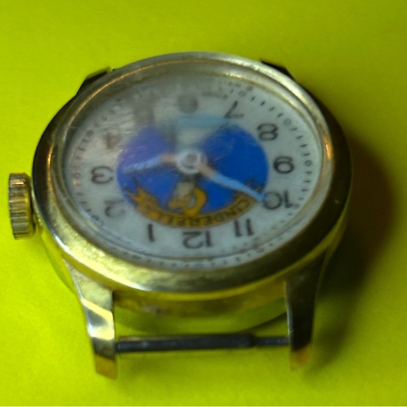 Disney Vintage Cinderella wind up watch. 1950’s. Parts for watches. - Picture 5 of 6